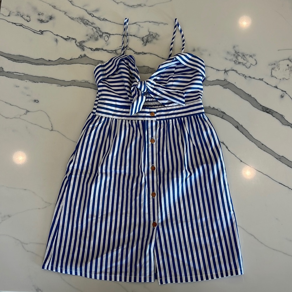 Rampage size small navy & white striped dress